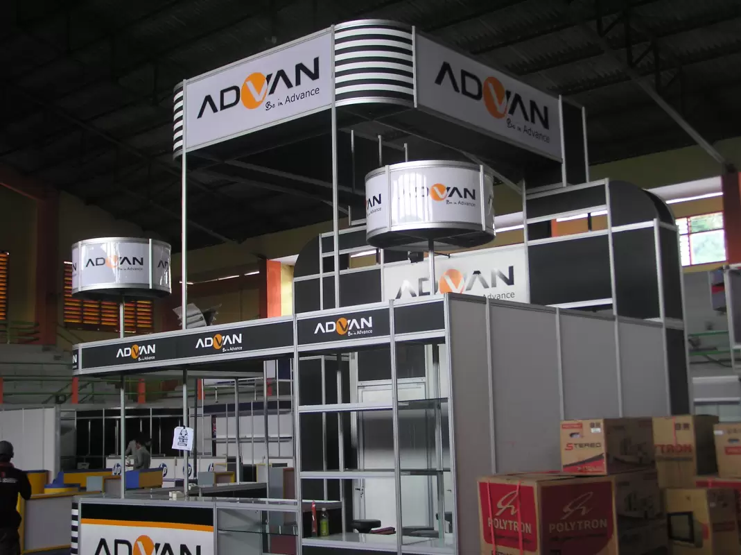 SPECIAL SYSTEM BOOTH ALLUMUNIUM R8 ADVAN - Project Gallery Image