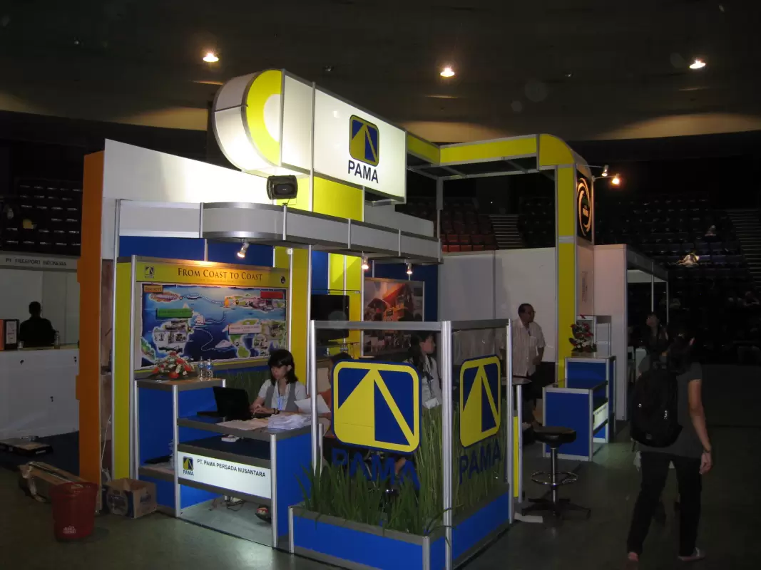 SPECIAL SYSTEM BOOTH ALLUMUNIUM R8 PAMA CAREER FAIR ITB - Project Gallery Image