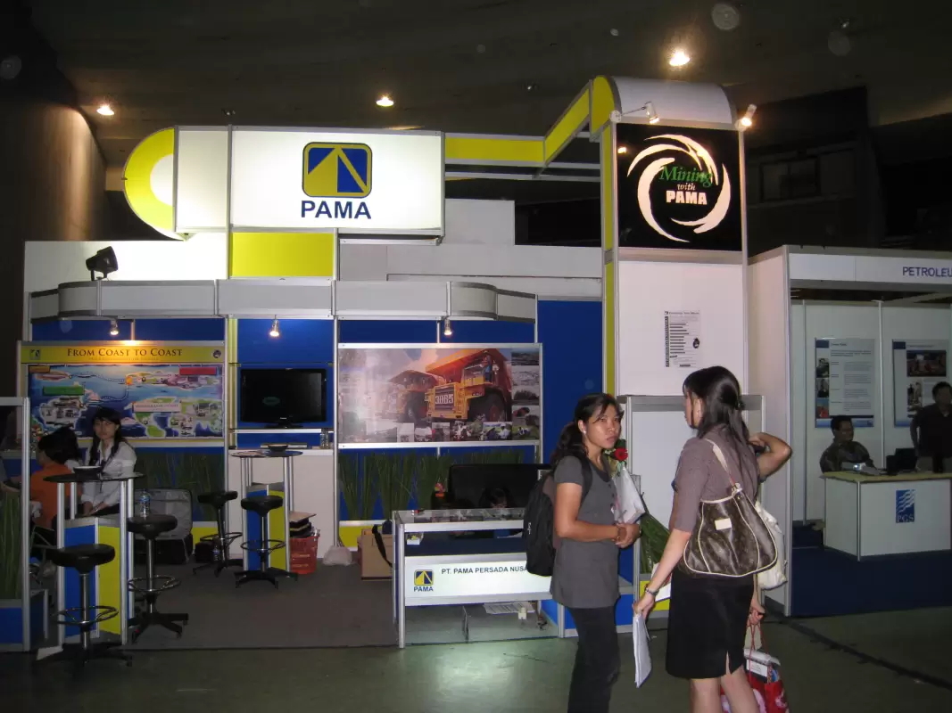 SPECIAL SYSTEM BOOTH ALLUMUNIUM R8 PAMA CAREER FAIR ITB - Project Gallery Image