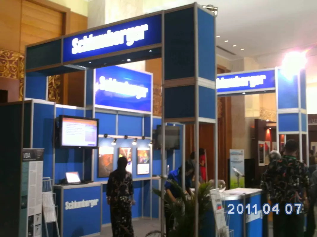 SPECIAL SYSTEM BOOTH ALLUMUNIUM R8 SCHLUMBERGER - Project Gallery Image