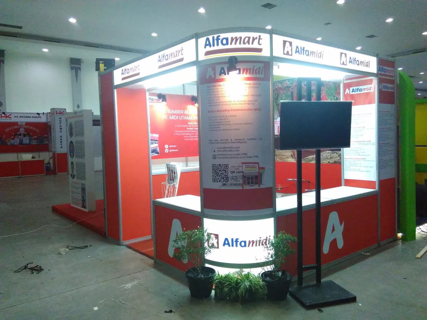 BOOTH ALFAMIDI - Special system Allumunium R8 di SEMARANG