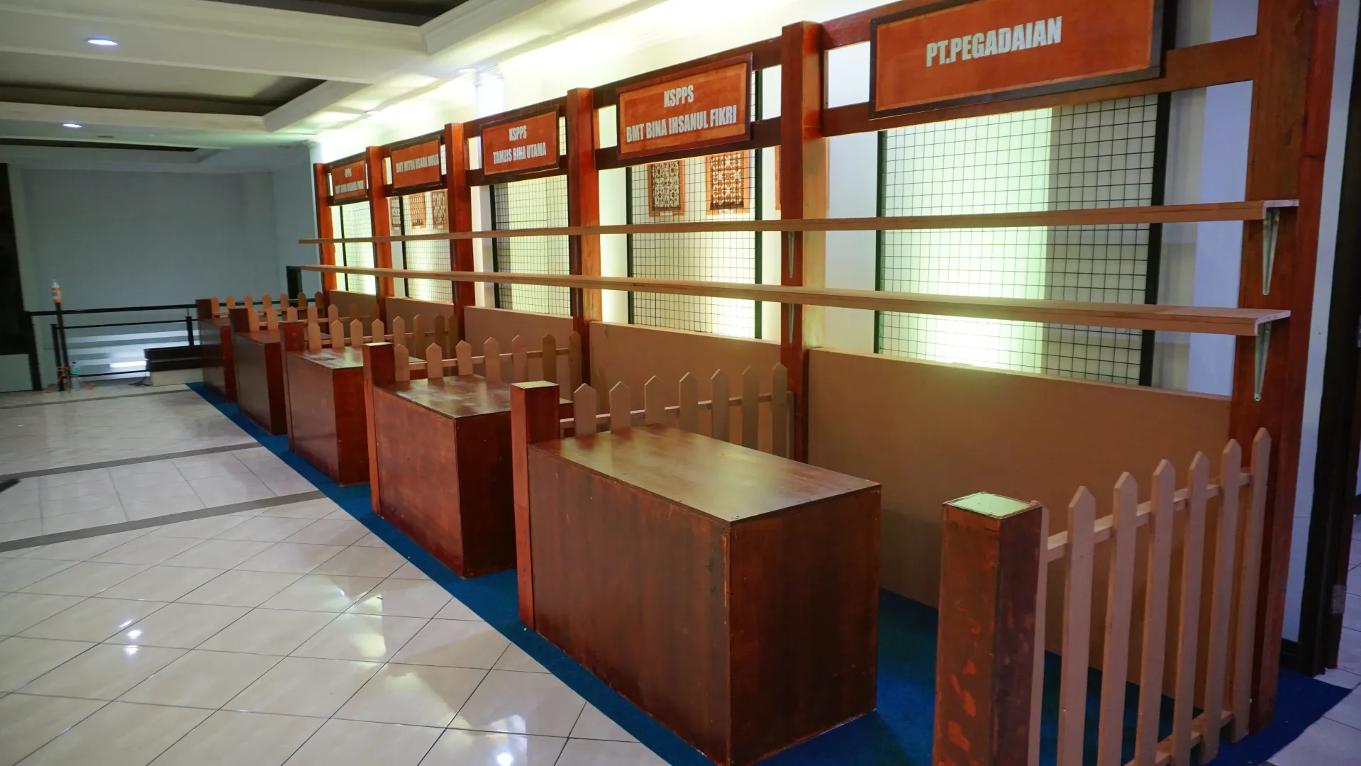 DITJEN KEUANGAN - BOOTH KAYU SOLID di -