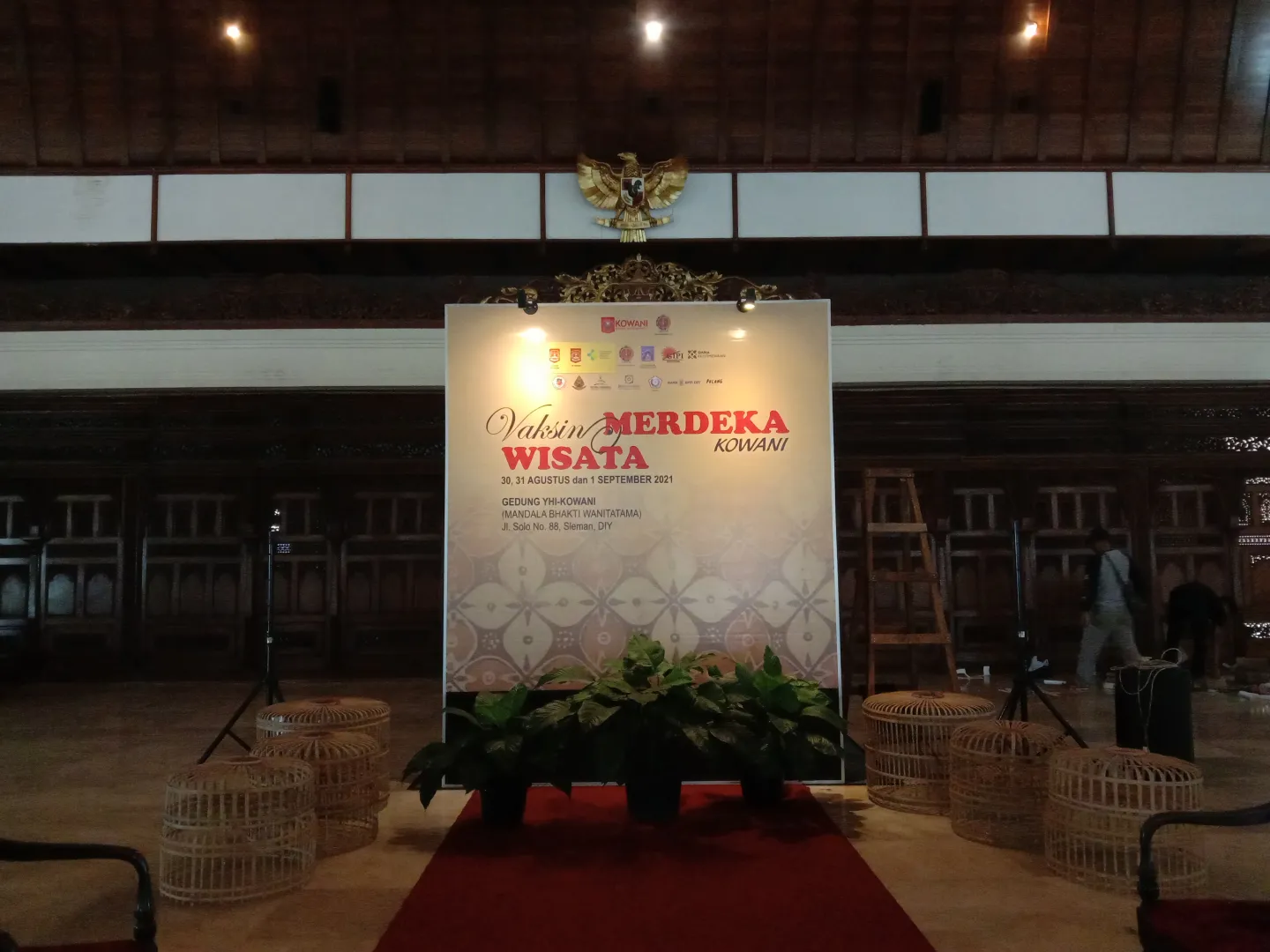 BACKDROP STUPA  - Backdrop Event Allumunium R8 di YOGYAKARTA