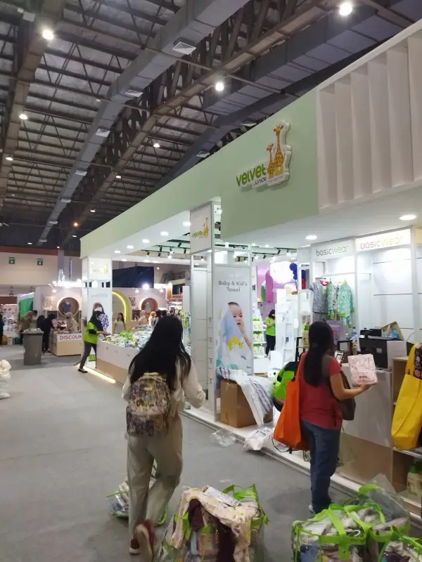BOOTH VELVET JUNIOR - Project Gallery Image