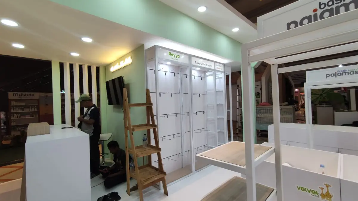 BOOTH VELVET JUNIOR SUDIRMAN BANDUNG - Project Gallery Image