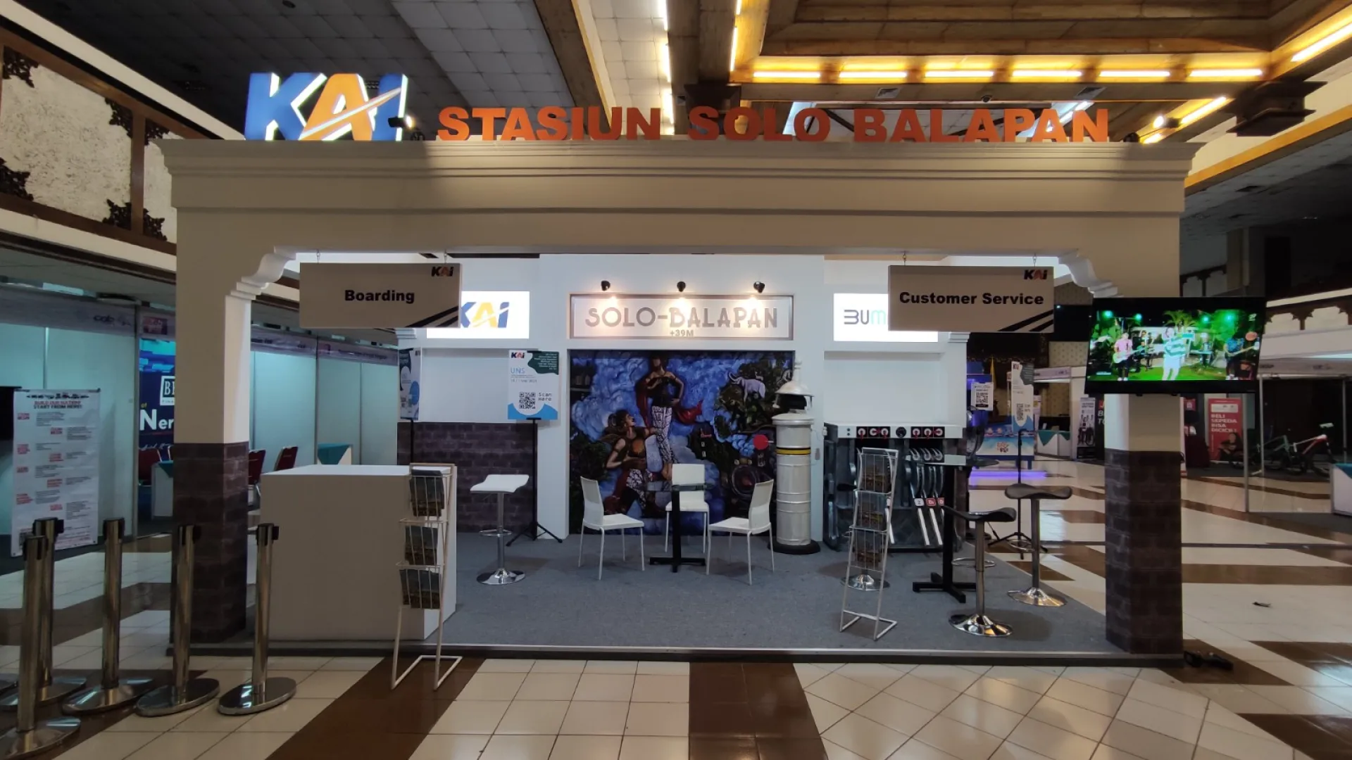 BOOTH KAI UNS SOLO - Special Booth Design di SOLO