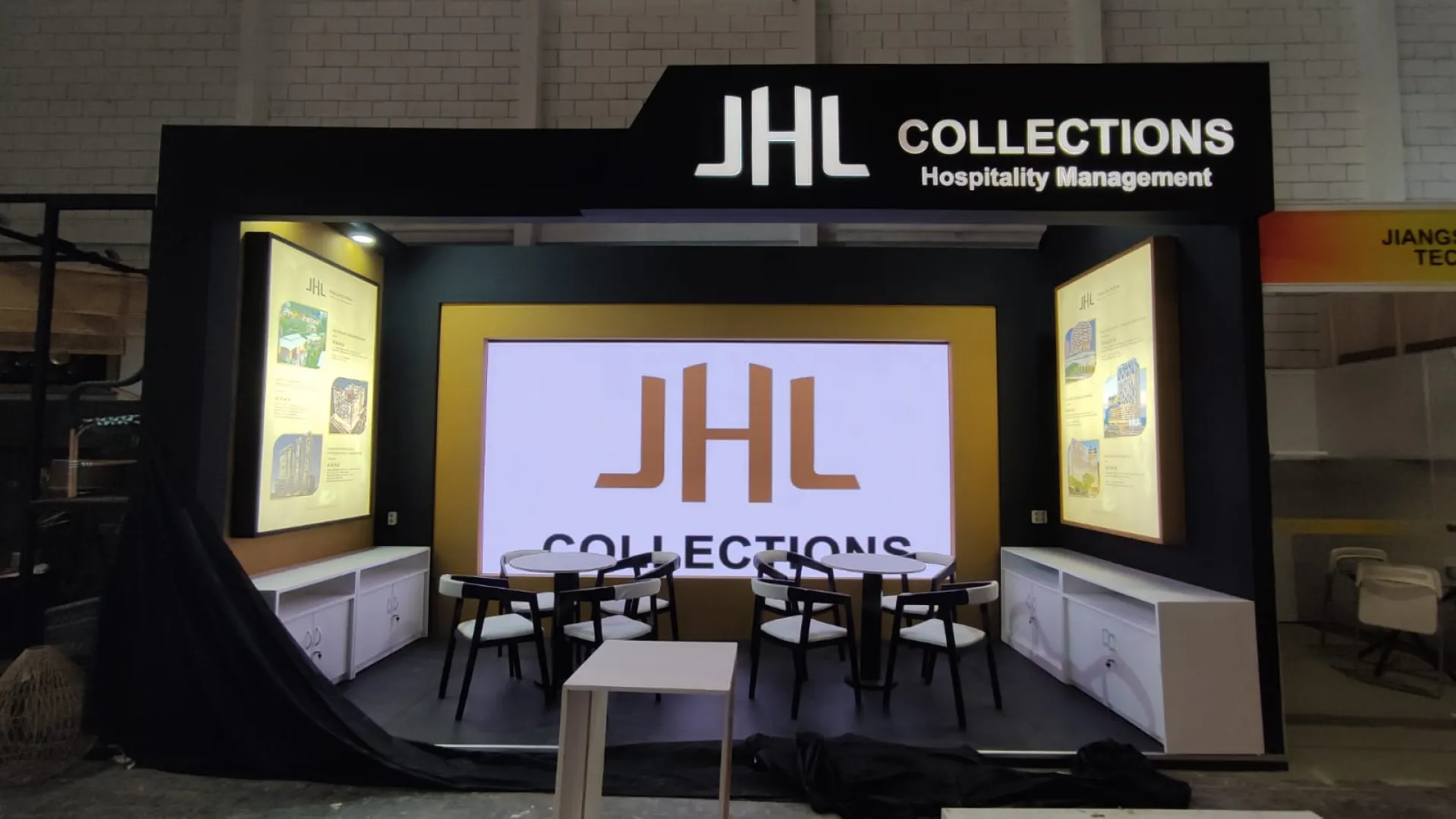 BOOTH JHL - Special Booth Design di -