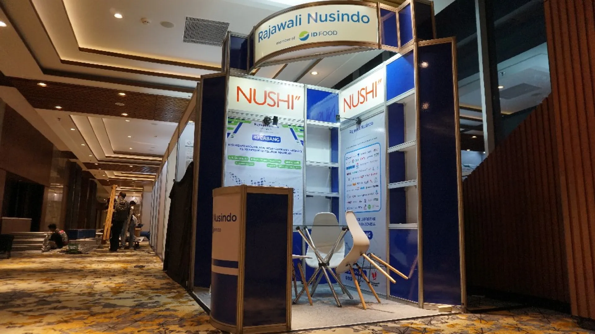 BOOTH RAJAWALI NUSINDO - Special system Allumunium R8 di -