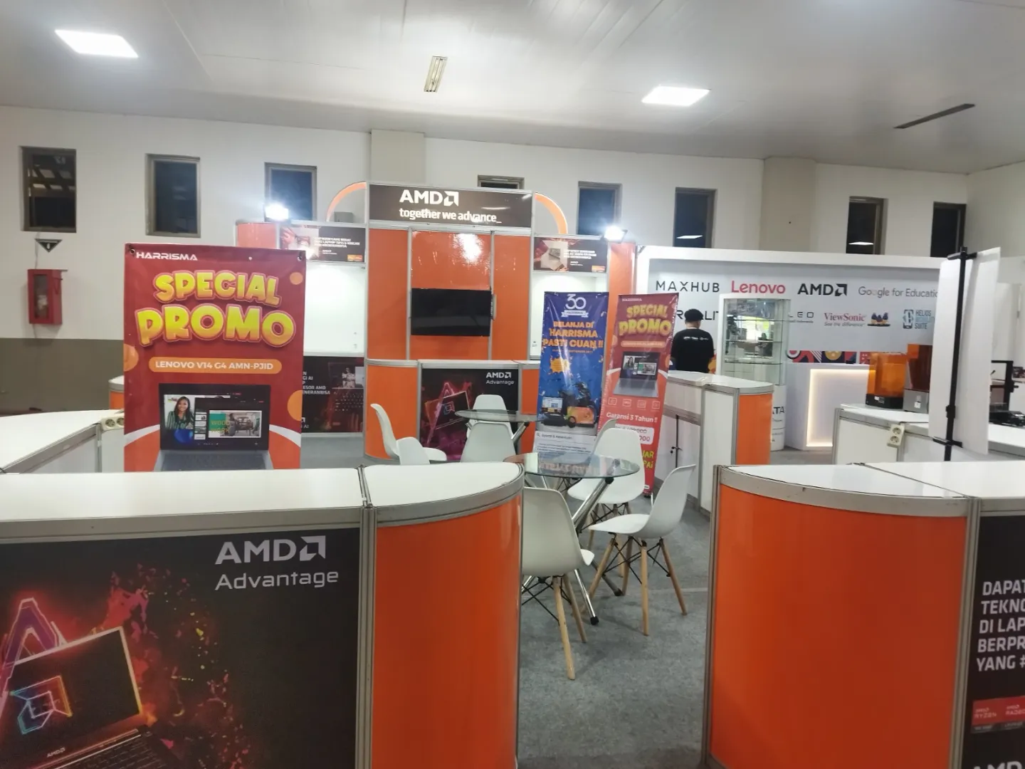 BOOTH AMD - Special system Allumunium R8 di -
