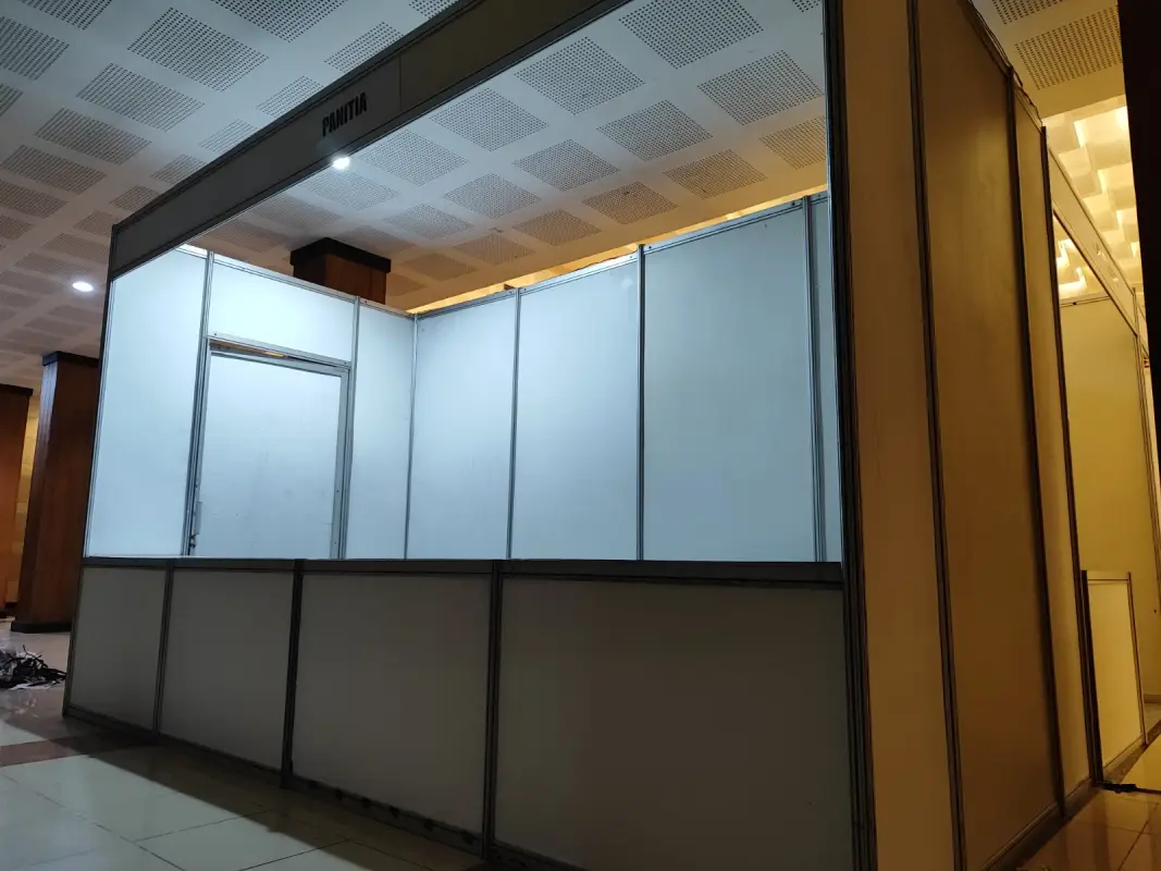 STAND STANDARS UNY (2) - Project Gallery Image