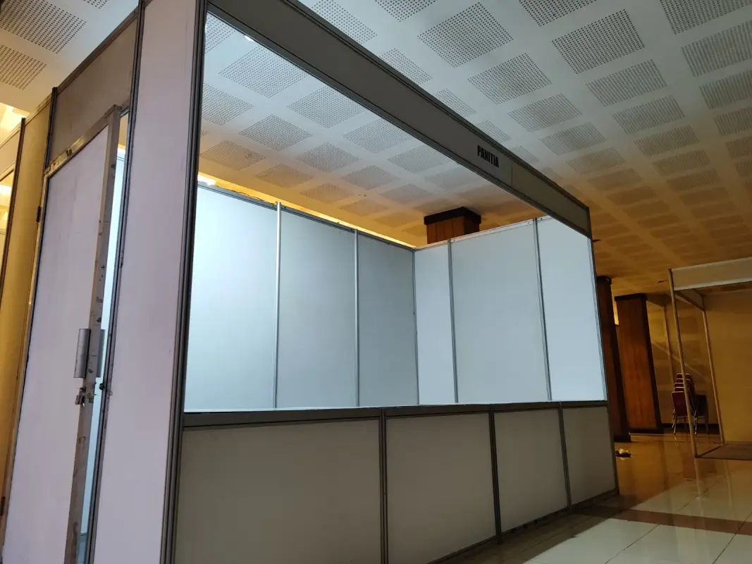 STAND STANDARS UNY (2) - Project Gallery Image