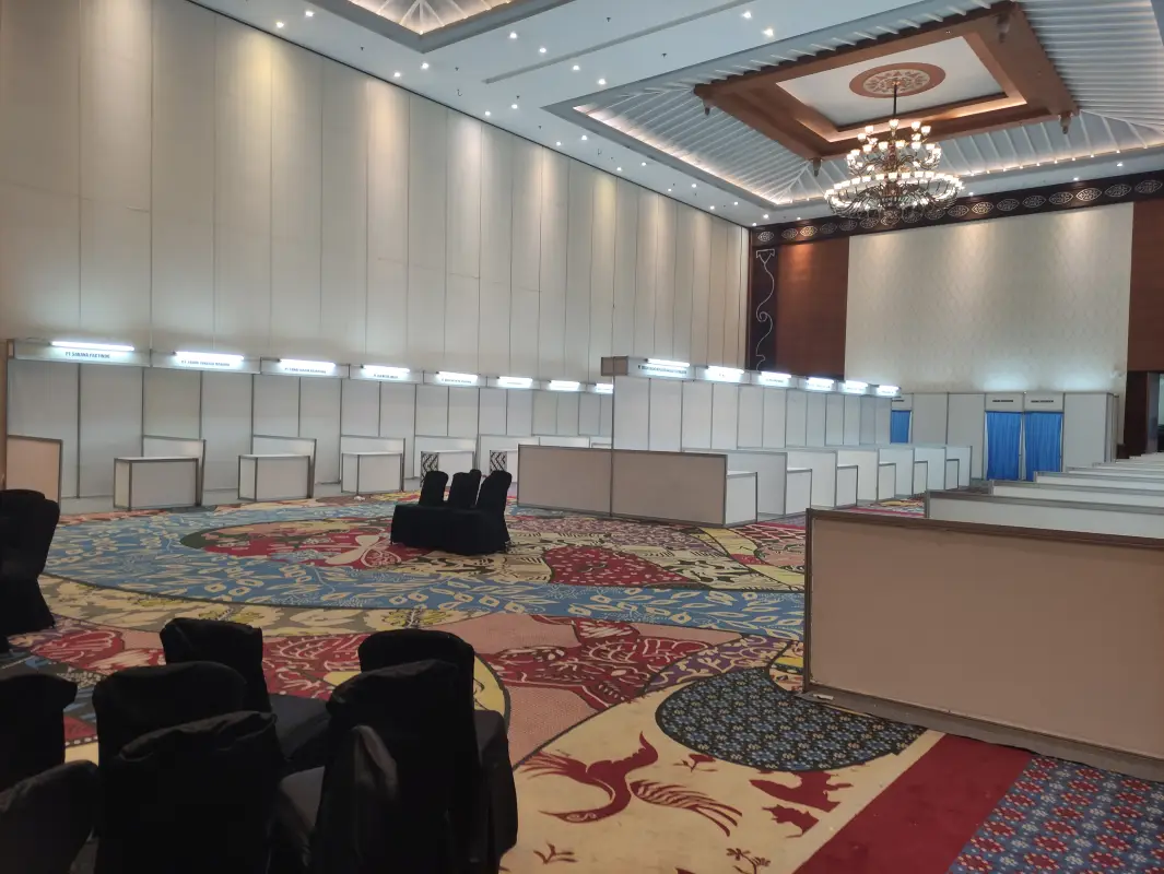 STAND AMIKOM HOTEL SAHID - Project Gallery Image