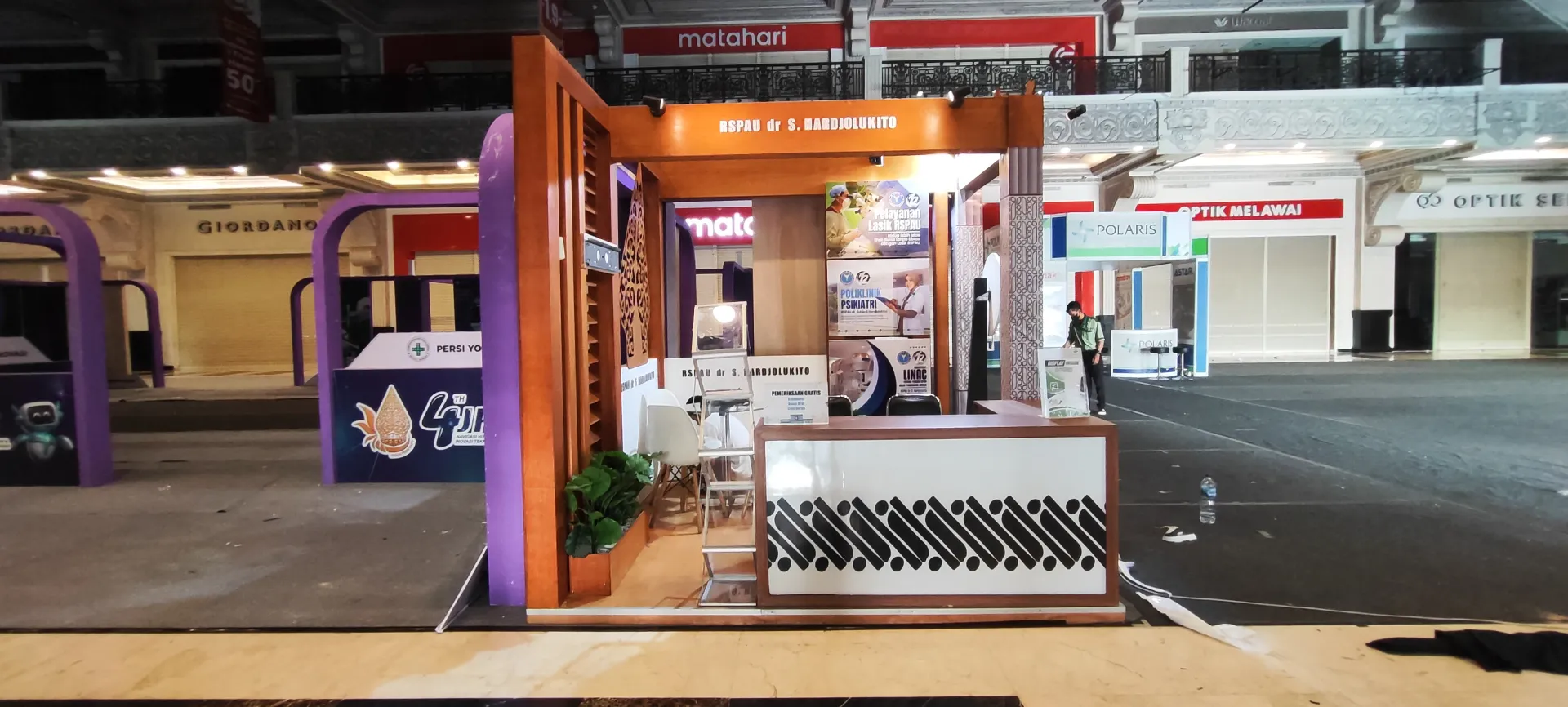 BOOTH RSPAU HARDJOLUKITO - Special Booth Design di YOGYAKARTA