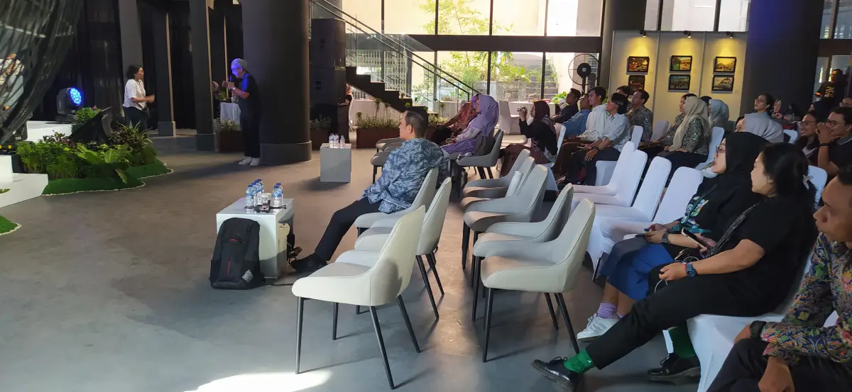TALK SHOW UGM (SEWA SOFA GIK) - Project Gallery Image
