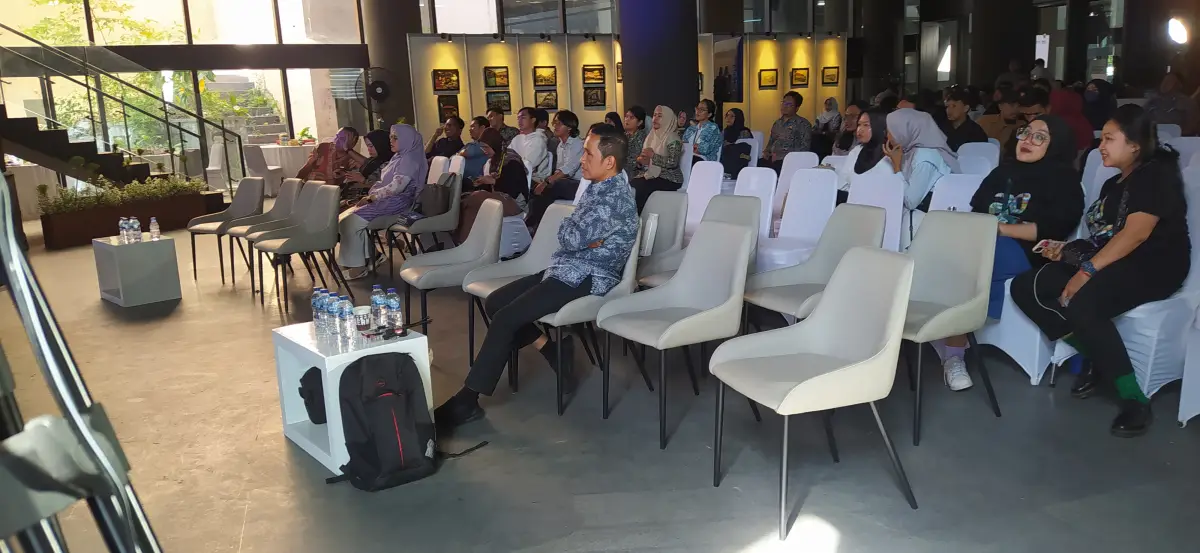 TALK SHOW UGM (SEWA SOFA GIK) - Project Gallery Image