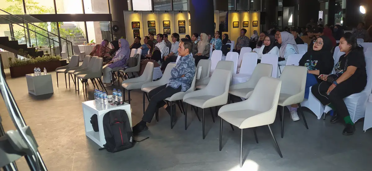 TALK SHOW UGM (SEWA SOFA GIK) - Project Gallery Image