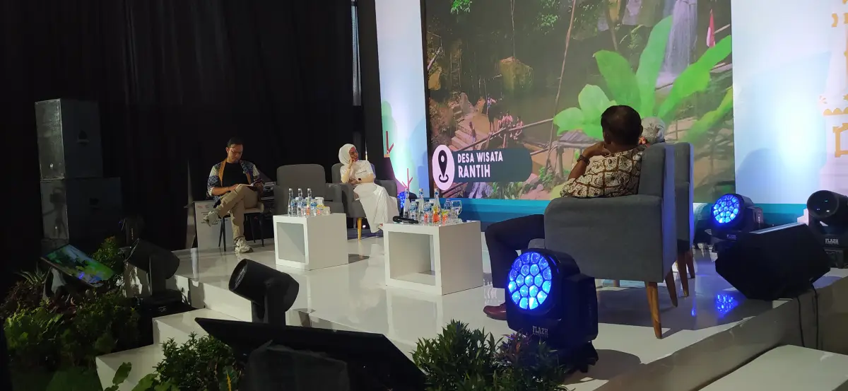 TALK SHOW UGM (SEWA SOFA GIK) - Project Gallery Image