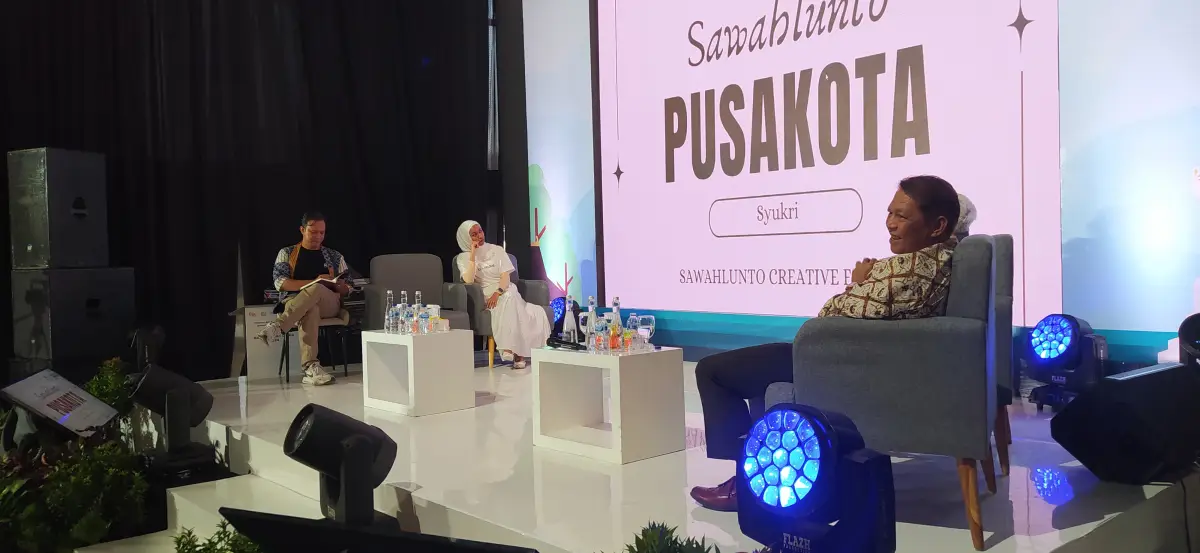 TALK SHOW UGM (SEWA SOFA GIK) - Project Gallery Image