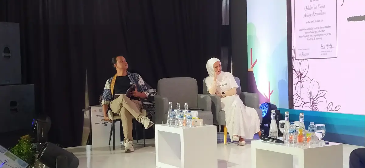 TALK SHOW UGM (SEWA SOFA GIK) - Project Gallery Image