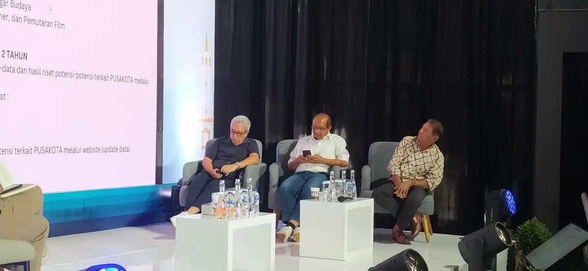 TALK SHOW UGM (SEWA SOFA GIK) - Project Gallery Image