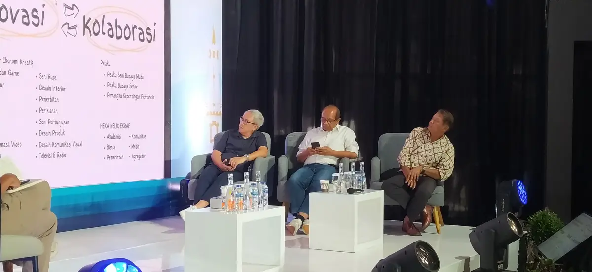 TALK SHOW UGM (SEWA SOFA GIK) - Project Gallery Image