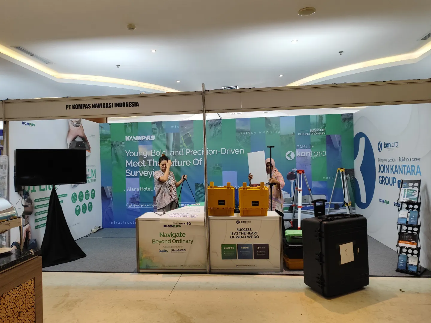 STAND KOMPAS ( ALANA HOTEL) - BOOTH STANDART R8 di YOGYAKARTA