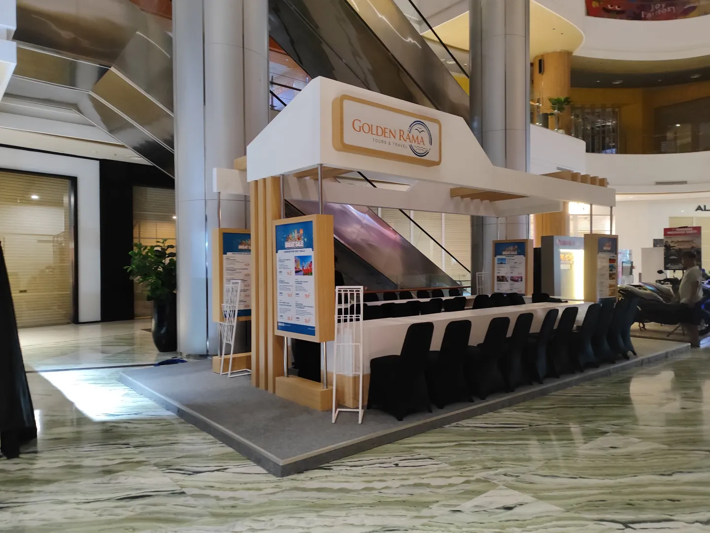 BOOTH GOLDEN RAMA QUEEN CITY - Special Booth Design di SEMARANG