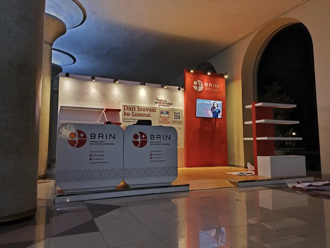 BOOTH SPECIAL DESIGN BRIN-UGM - Project Gallery Image