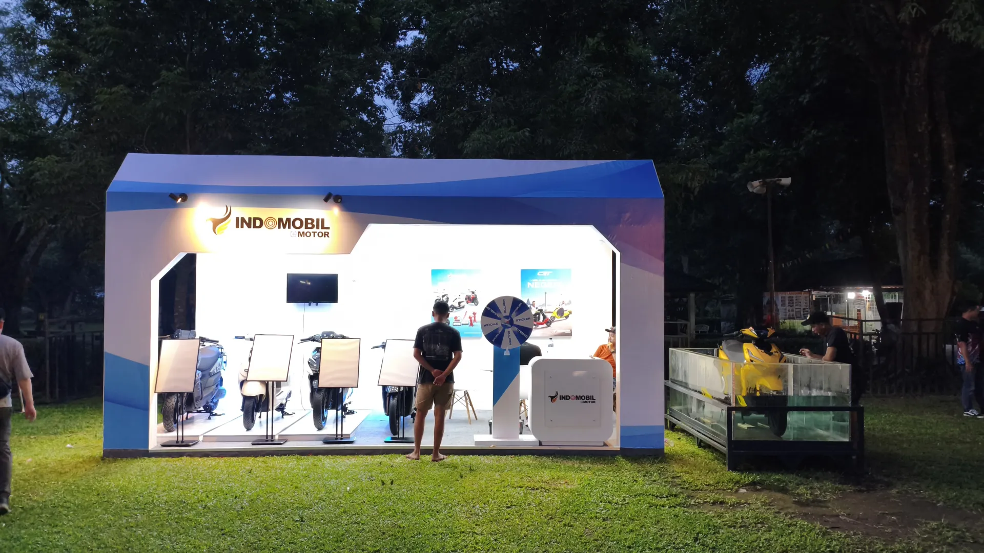 INDOMOBIL SPECIAL DESIGN BOOTH - Special Booth Outdoor di Candi Prambanan