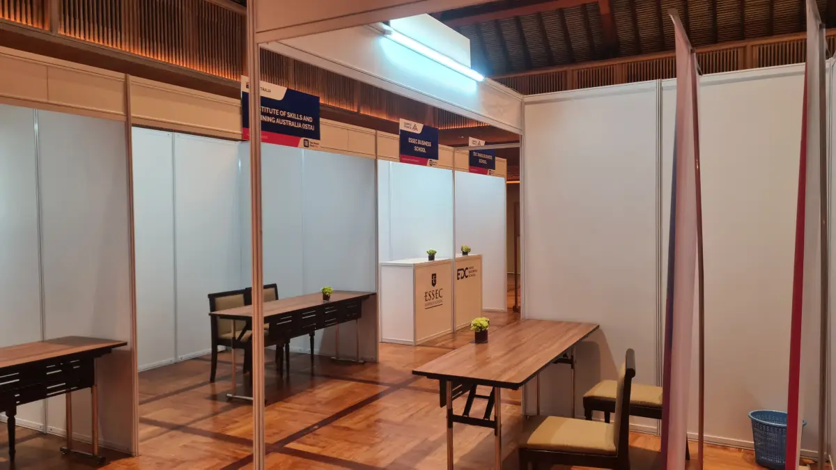 TALK GLOBAL STUDY FAIR - Project Gallery Image